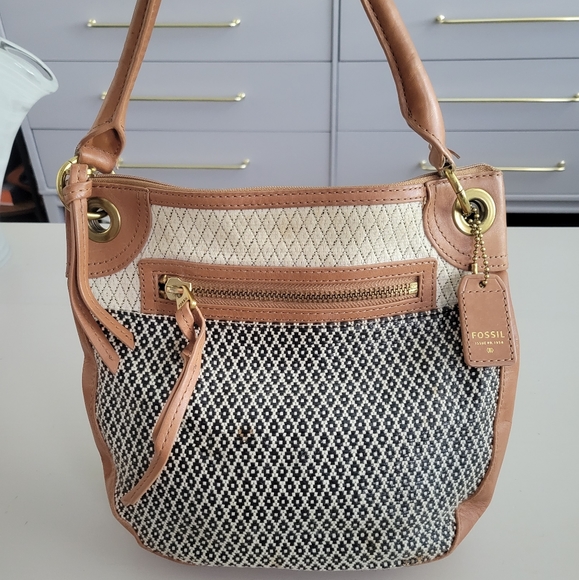 Fossil Karli Hobo Bag - Picture 1 of 15